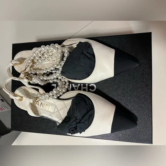 🌸RARE🌸 AUTHENTIC CHANEL PEARL SLINGBACK SIZE 36C gently used condition!! - Picture 3 of 12